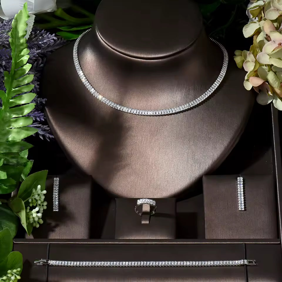 The "Ligne de Fuite" Baguette Choker Suite