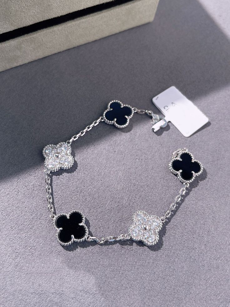 clover jewelry 𝑪𝒐𝒍𝒍𝒆𝒄𝒕𝒊𝒐𝒏