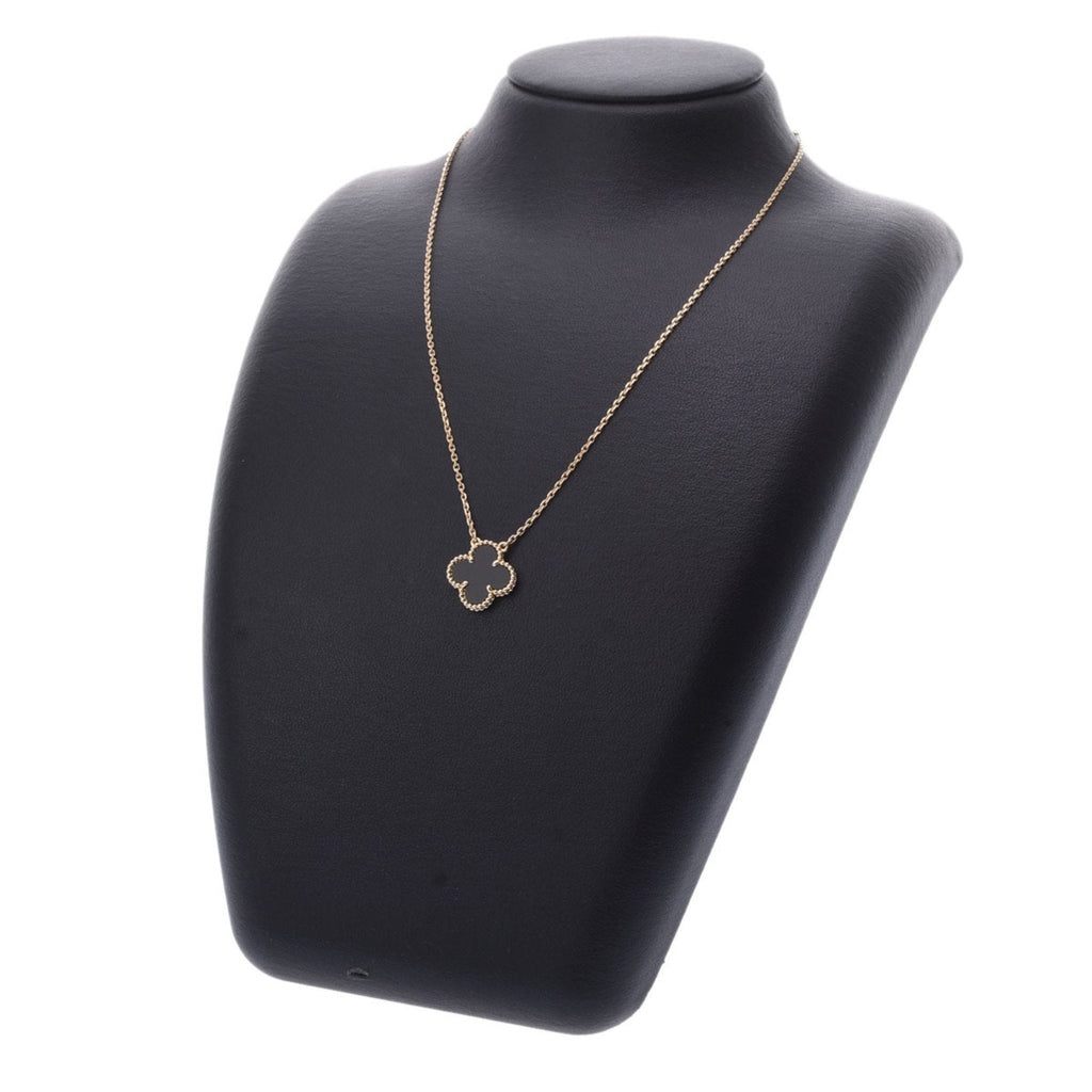 Sliver  Clover Stainless Steel Necklace – A Statement of Elegance