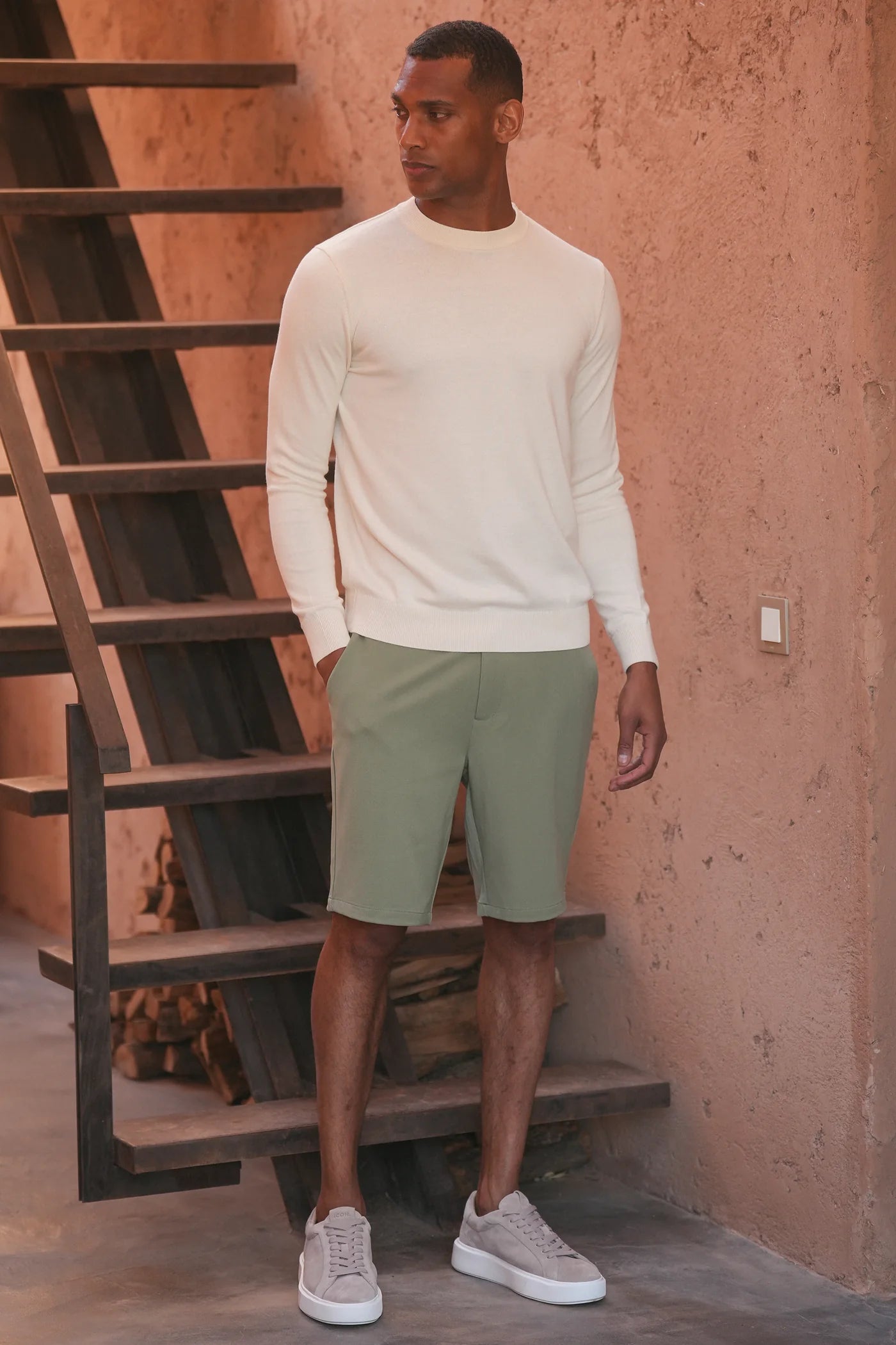 THE OLIVE DARIO SHORTS