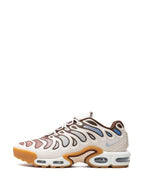 (Air Max Plus Drift "Phantom/Cacao Wow" light brown sneakers