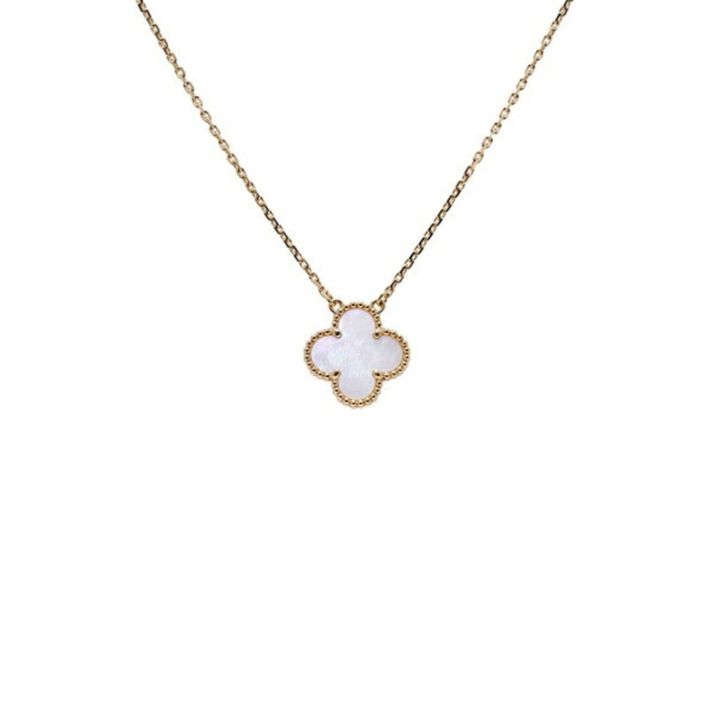 Sliver  Clover Stainless Steel Necklace – A Statement of Elegance