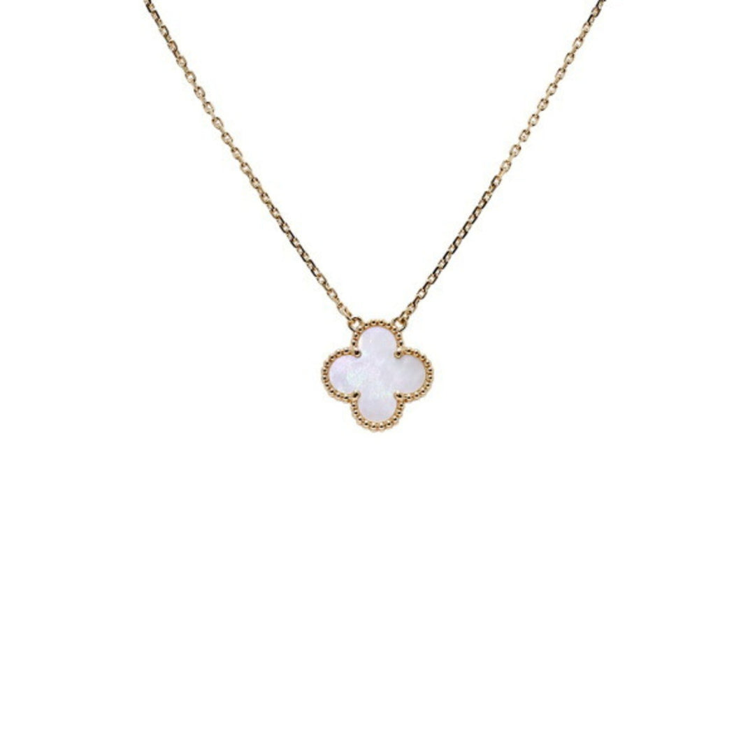 Sliver  Clover Stainless Steel Necklace – A Statement of Elegance