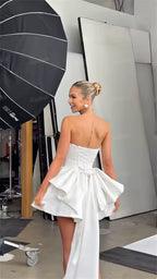The "Aéroligne" Mini Gown