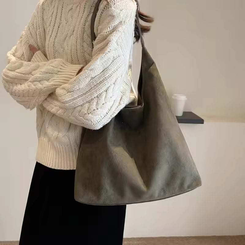 VELVET SCABBARD - The "Badger" Bag