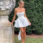 The "Aéroligne" Mini Gown